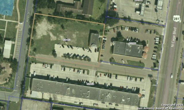805 N Cage Blvd Property Photo 3