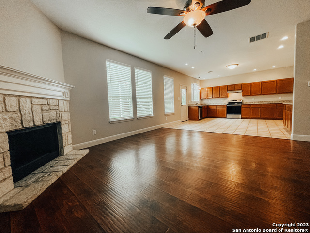7738 Paraiso Cir Property Photo 7