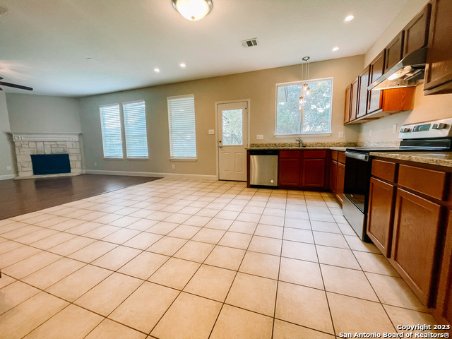 7738 Paraiso Cir Property Photo 10