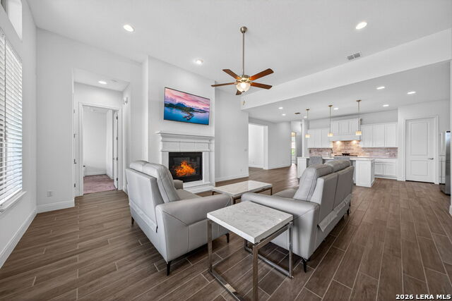 23218 Curvado Property Photo 10