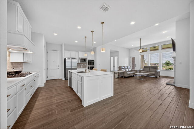 23218 Curvado Property Photo 19