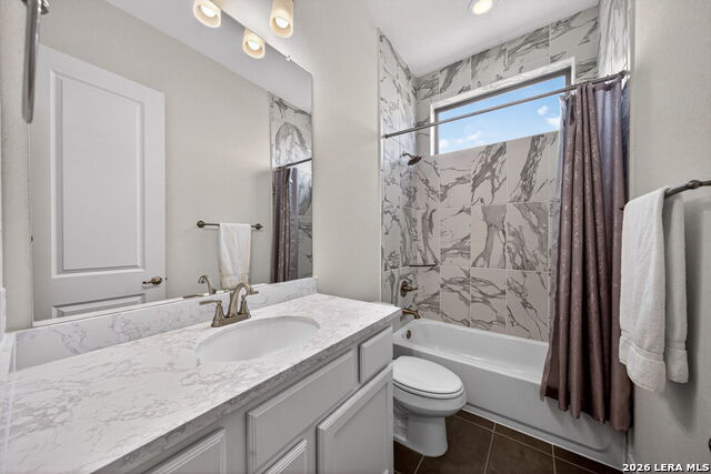 23218 Curvado Property Photo 36