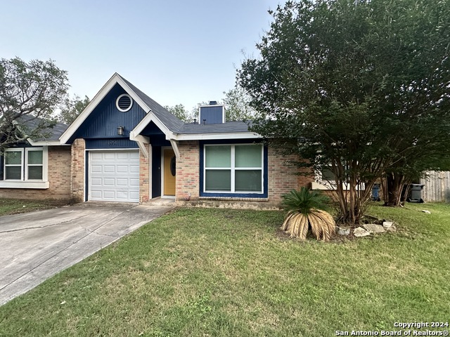 6951 Wright Way St Property Photo 2