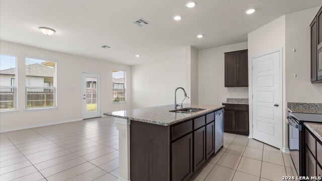6555 Runaway Row Property Photo 4