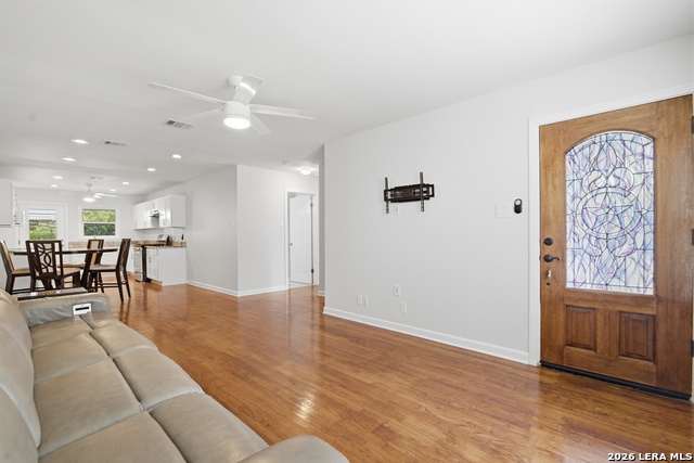 511 Lovera Blvd Property Photo 3