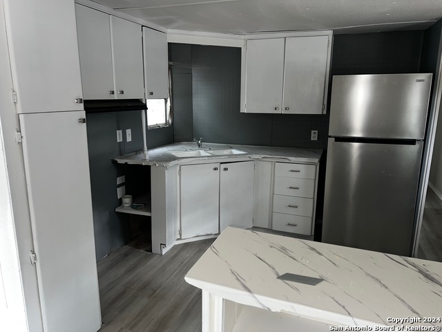 1311 W Hein Rd Property Photo 3