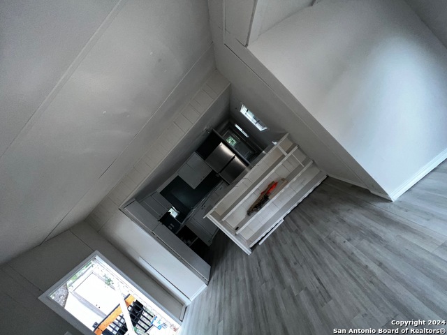 1311 W Hein Rd Property Photo 5