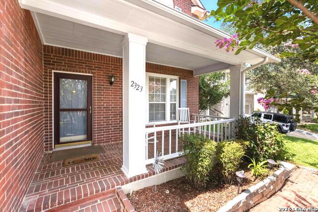 2323 Cardigan Hl Property Photo 3