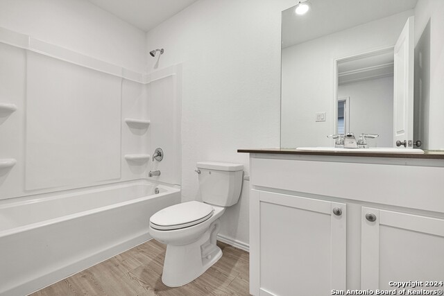 9206 Selene Pl Property Photo 12