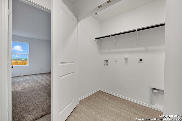 9206 Selene Pl Property Photo 13