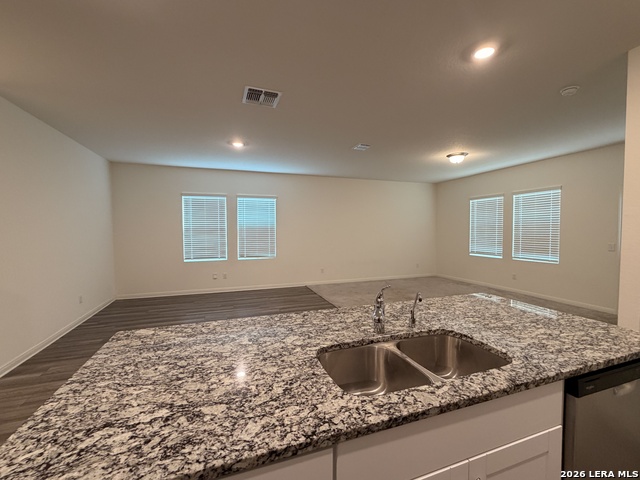 7423 Cheetah Pass Property Photo 5