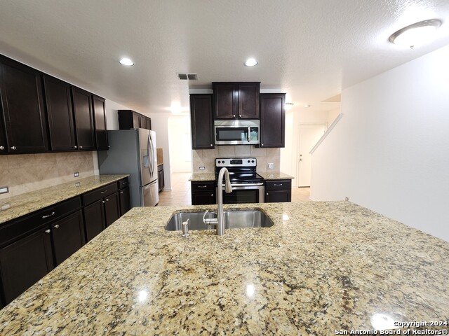 11723 Verdis Vly Property Photo 9