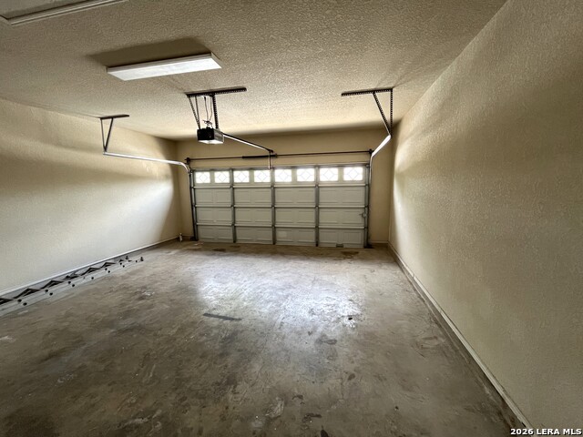 685 Creekside Cir Property Photo 8