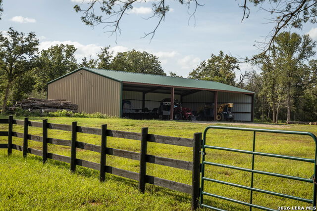 10488 State Highway 304 Property Photo 11