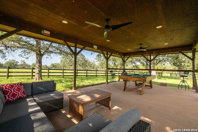 10488 State Highway 304 Property Photo 19