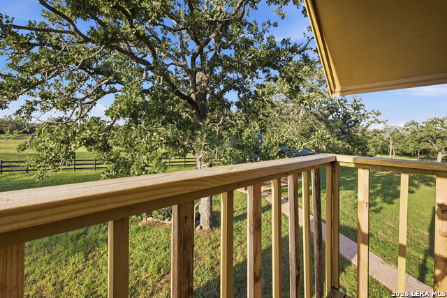 10488 State Highway 304 Property Photo 32