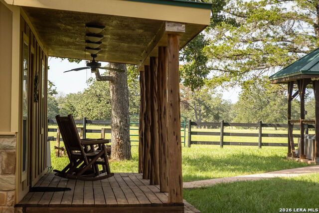 10488 State Highway 304 Property Photo 35