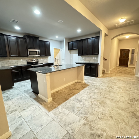 4576 Scots Elm Property Photo 3