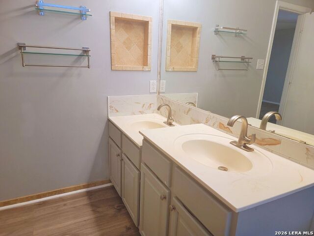 7714 Cortland Oak Property Photo 18