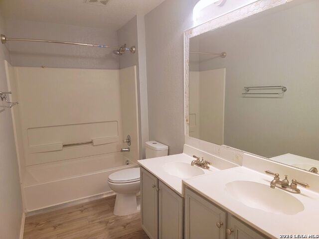 7714 Cortland Oak Property Photo 25