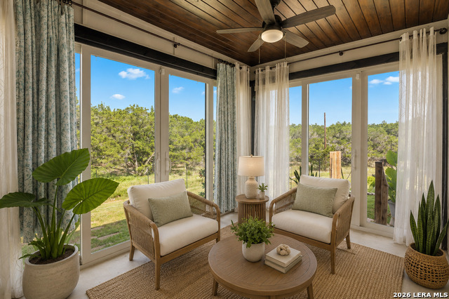 2295 Tanglewood Trl Property Photo 1