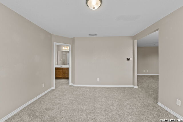 111 Kyle Cv Property Photo 28