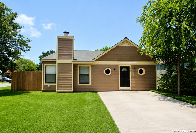4001 COLONIAL SUN DR Property Photo 1