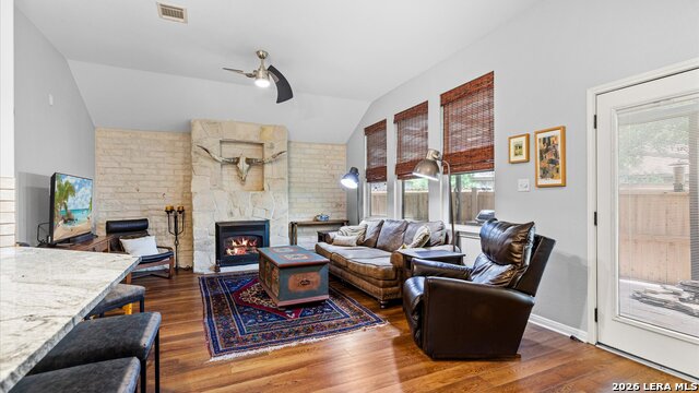 1208 Terrace Ct Property Photo 13