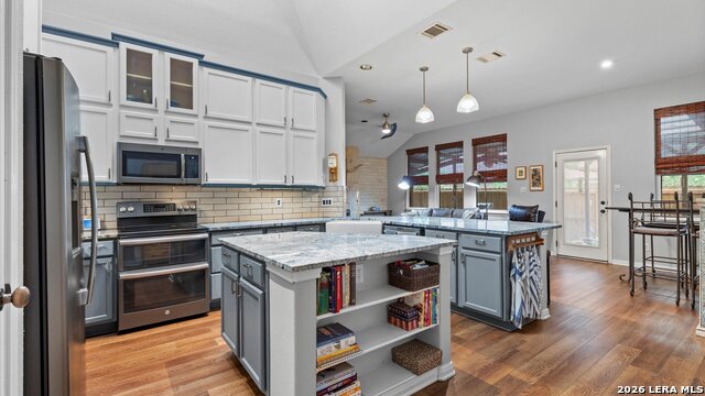 1208 Terrace Ct Property Photo 16