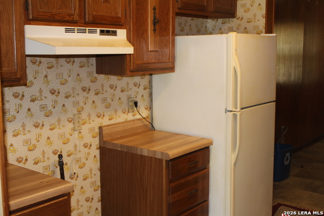3627 W Poplar Property Photo 2