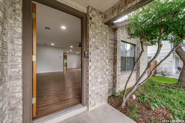 8139 Manderly Pl Property Photo 3
