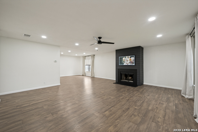 8139 Manderly Pl Property Photo 4