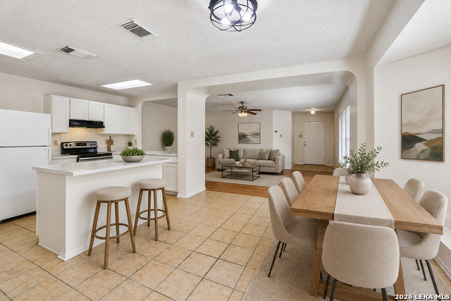 8142 Manderly Pl Property Photo 3
