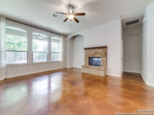 164 Autumn Rdg Property Photo 7