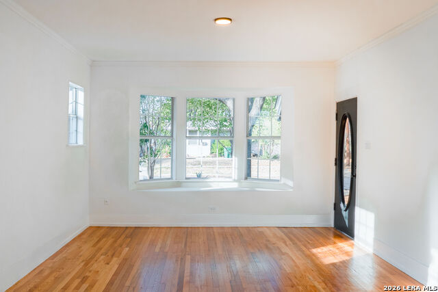 1730 W Mistletoe Ave Property Photo 9