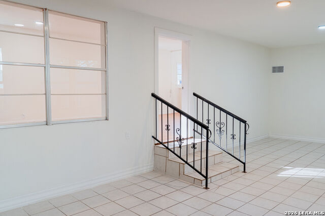 1730 W Mistletoe Ave Property Photo 25