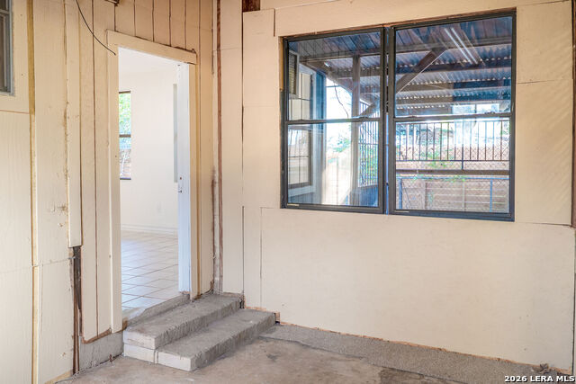 1730 W Mistletoe Ave Property Photo 28