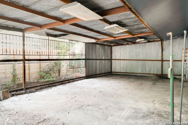 1730 W Mistletoe Ave Property Photo 33