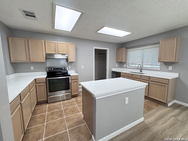10431 Westfield Pl Property Photo 7