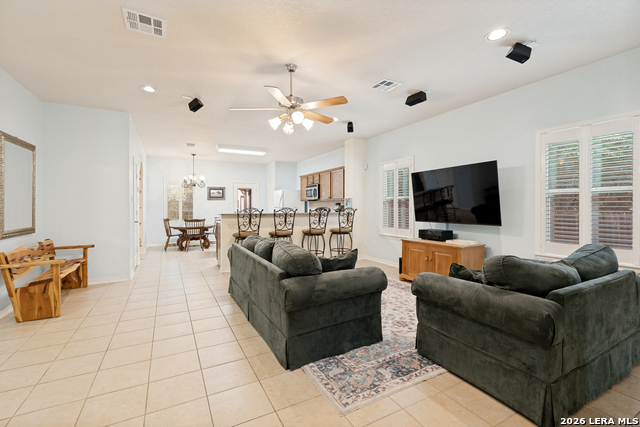 422 Weatherby Dr Property Photo 4