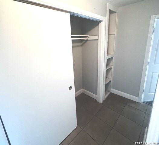 563 N San Horacio Ave Property Photo 4