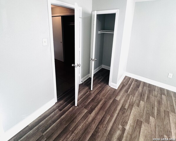 563 N San Horacio Ave Property Photo 6