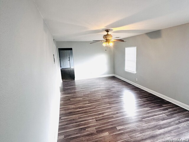 563 N San Horacio Ave Property Photo 7