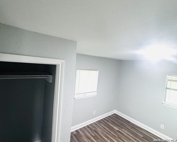 563 N San Horacio Ave Property Photo 12