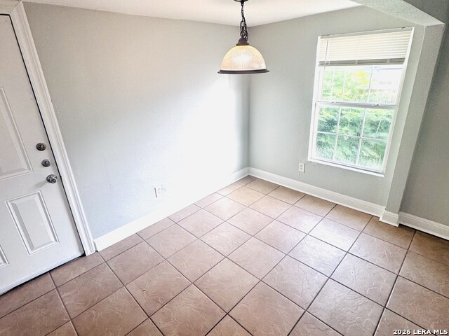 563 N San Horacio Ave Property Photo 13