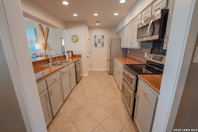113 Dawn Property Photo 3