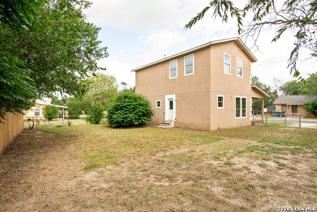 438 Cresthill Rd Property Photo 3