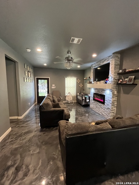 6443 Elmer Blvd Property Photo 6