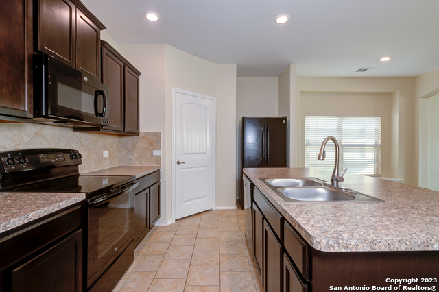5910 Tranquil Dawn Property Photo 8
