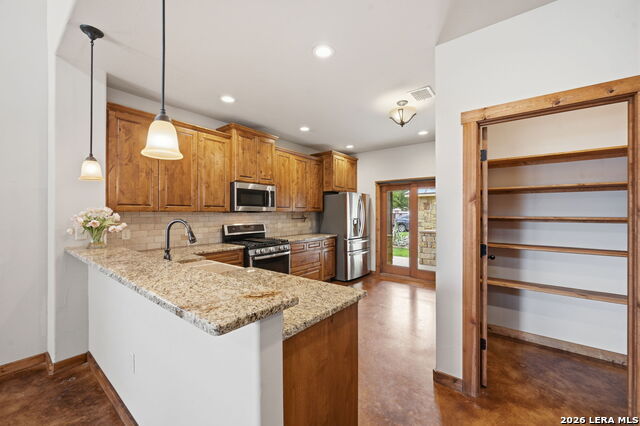 1694 Gruene Vineyard Crossing Property Photo 11